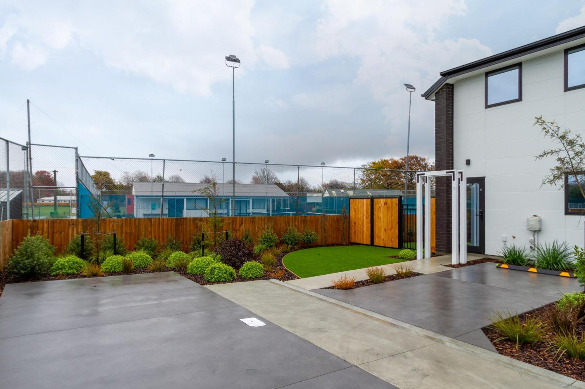 Serene Living 2 Bed With Carpark Christchurch Exterior foto